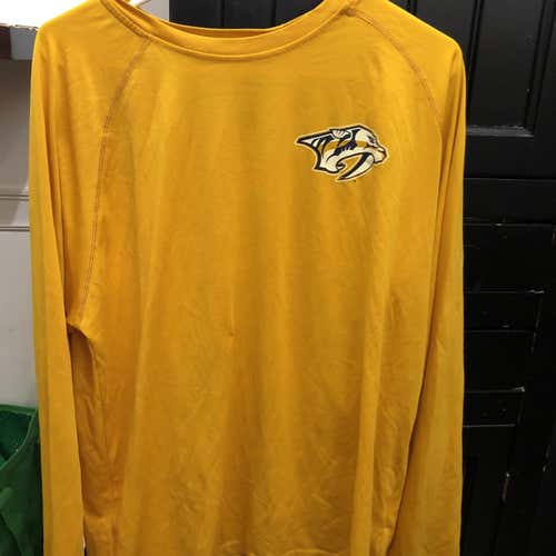 Nashville Predators Team Issued Dry fit Shirt Large