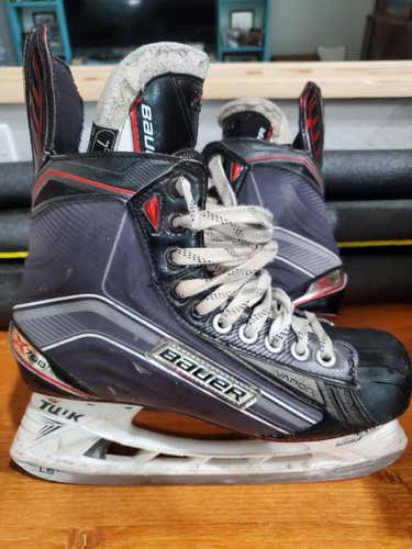 Used Senior Bauer Vapor X700 Hockey Skates Regular Width Size 7