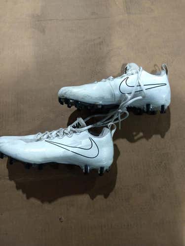 White Used Adult Men's Size 7.0 (Women's 8.0) Nike
