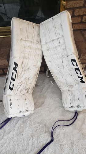 Used 30 +1 " CCM Extreme Flex 760 Goalie Leg Pads
