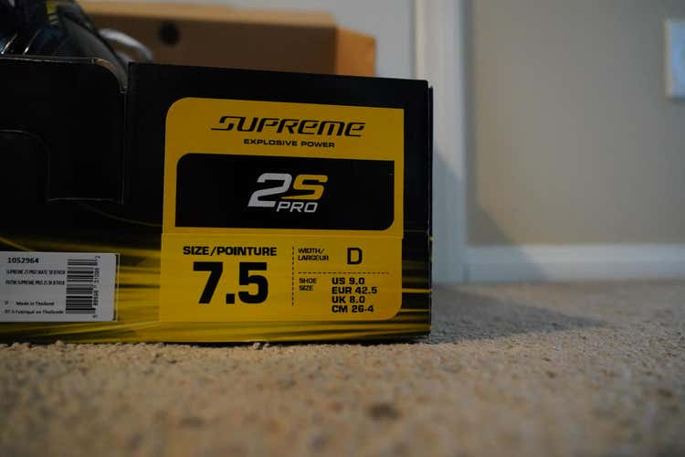 One-Time Used Senior Bauer Supreme 2S Pro Hockey Skates Regular Width Size 7.5