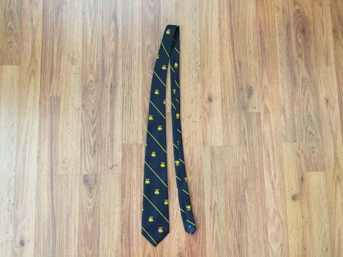 Iowa Hawkeyes NCAA FOOTBALL SUPER VINTAGE 100th Anniversary Black Necktie Tie!