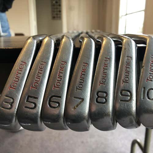 Men’s Right Handed Macgregor Tourney 3i-10i NO 4-iron