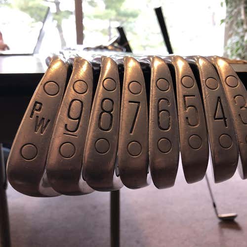 Men's Right Handed Wilson 1200 LT Regular Flex Steel Shaft Iron Set