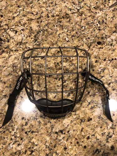 Senior Medium Bauer Reakt Full Cage
