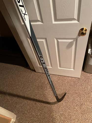 Senior Right Handed Mid Pattern  Hockey Stick