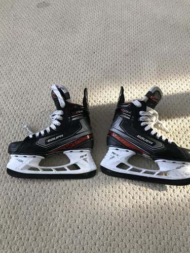 Used Junior Bauer Vapor X LTX Pro Hockey Skates Regular Width Size 4.5
