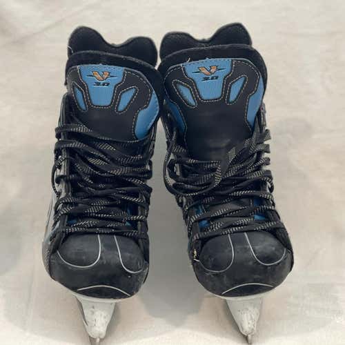 Junior CCM Vector 3.0 Wide Width Size 4.5 Hockey Skates