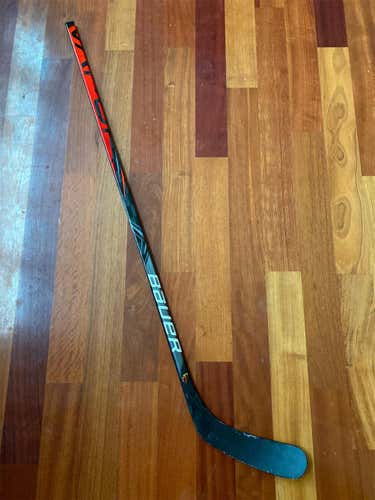 Junior Left Hand Vapor FlyLite Mid Pattern  Hockey Stick