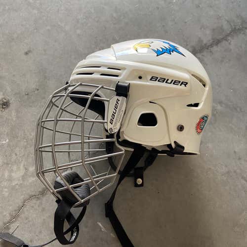 White Used Large Bauer BHH2100L Helmet