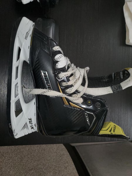 Senior Used Bauer Supreme Comp Hockey Skates Extra Wide Width Size 10