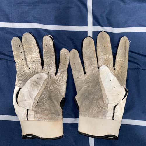 White Used Medium Franklin Batting Gloves