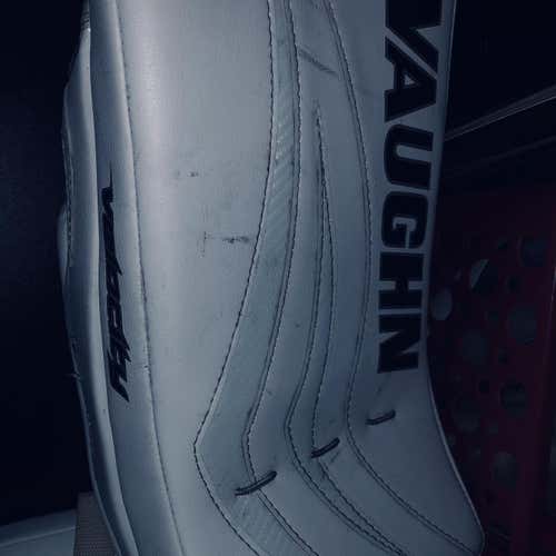 White Senior Glove And  Blocker Regular Velocity V7