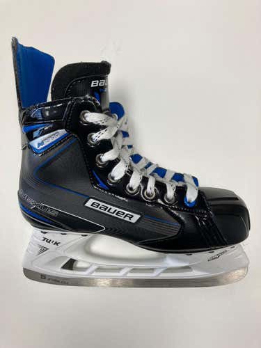 New Junior Bauer Nexus N2700 Hockey Skates Extra Wide Width Size 5.5