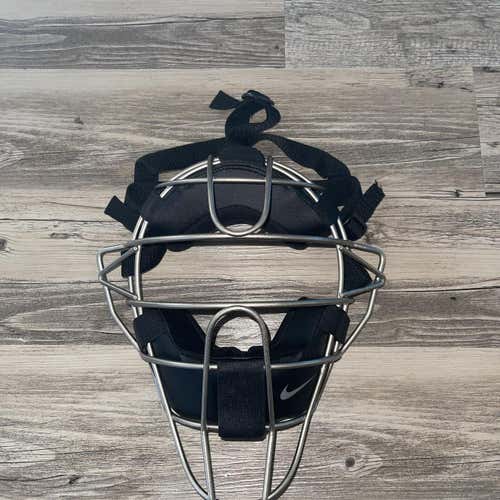 Adult Nike Catcher's Mask