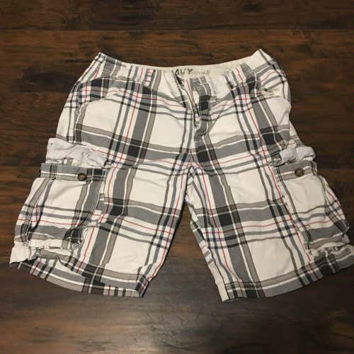 Old Navy White Red Gray Plaid Cargo Shorts Size 33