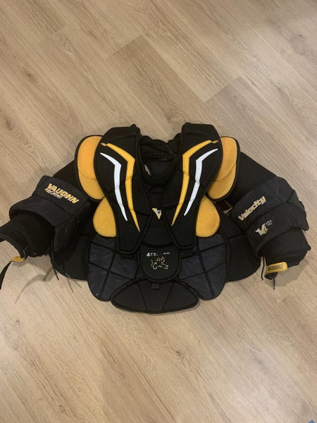 Used Senior Large Vaughn V6 2200 Pro Goalie Chest Protector