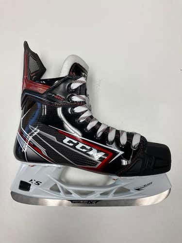 New Junior CCM JetSpeed FT490 Hockey Skates Regular Width Size 4.5
