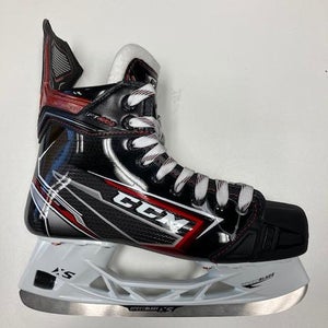 New Junior CCM JetSpeed FT490 Hockey Skates Regular Width Size 5