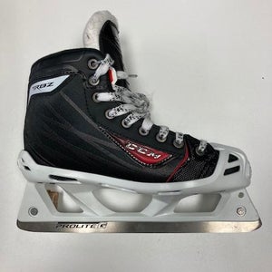 New Junior CCM RBZ 70 Goalie Skates Size 4.5