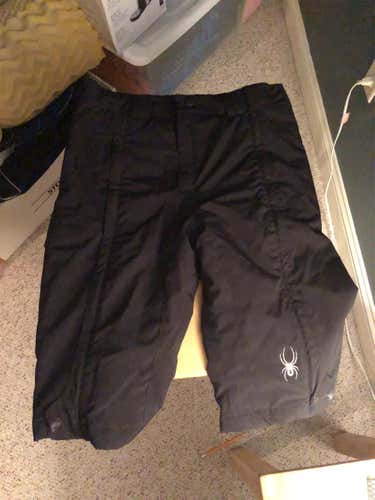 Black Youth Size 16 Spyder Shorts