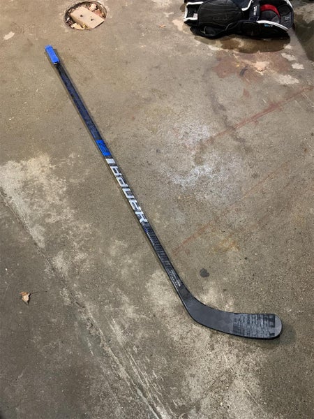 Senior Left Hand Supreme 2S Pro Pro Stock Hockey Stick 0053