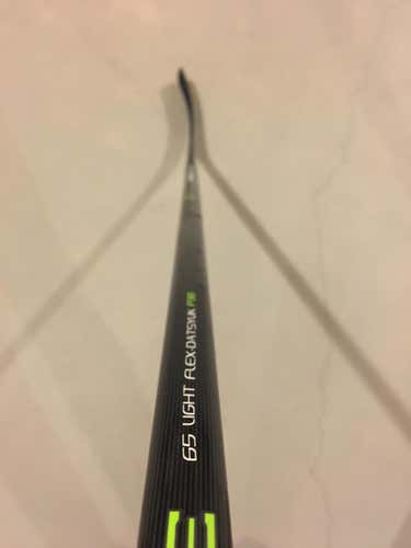 CCM Ribcor Hockey Stick Intermediate RH 65 Flex P38 Datsyuk Curve Used