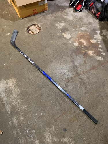 Senior Right Handed Nexus 1N Pro Stock Hockey Stick 0059