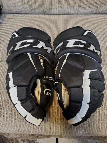 CCM AS1 BLACK/WHITE GLOVES 14"