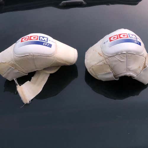 Senior Medium CCM EP7 Elbow Pads