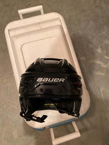 Black New Medium Bauer Re-Akt 150 Helmet
