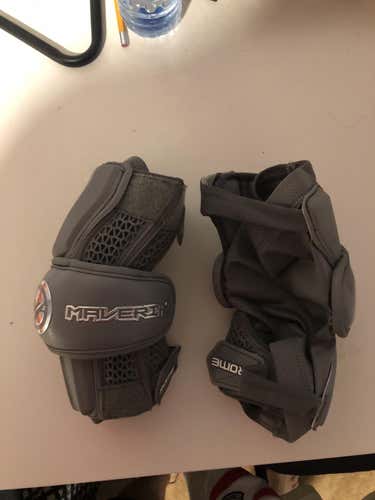 New Medium/Large Maverik Arm Pads