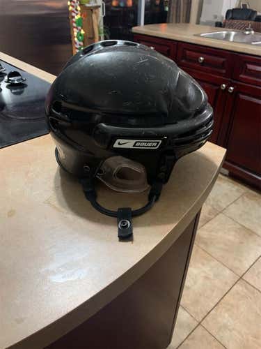 Black Used Medium Bauer 7500  Helmet