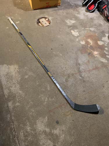 Senior Left Hand Supreme MX3 Pro Stock Hockey Stick 0064