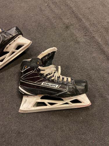 Senior Bauer Supreme 1S Regular Width  Size 8 Hockey Goalie Skates