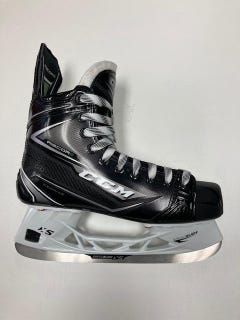 New Junior CCM RibCor 78K Hockey Skates Regular Width Size 4