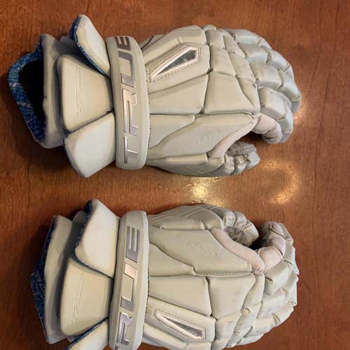 Gray Used Player's True Frequency 2.0 13" Lacrosse Gloves