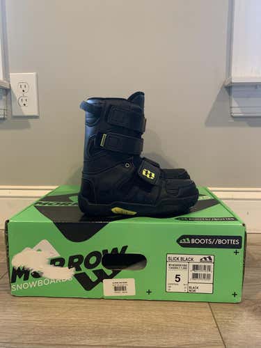 Used Kid's Size 5.0 Marrow Snowboard Boots All Mountain