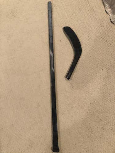 *BROKEN* Bauer Right Handed Nexus 1000 Hockey Stick intermediate