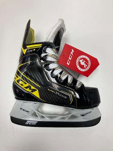 Youth New CCM Super Tacks AS3 Hockey Skates Regular Width Size 10