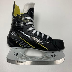 Youth New CCM Tacks 4092 Hockey Skates Regular Width Size 13.5