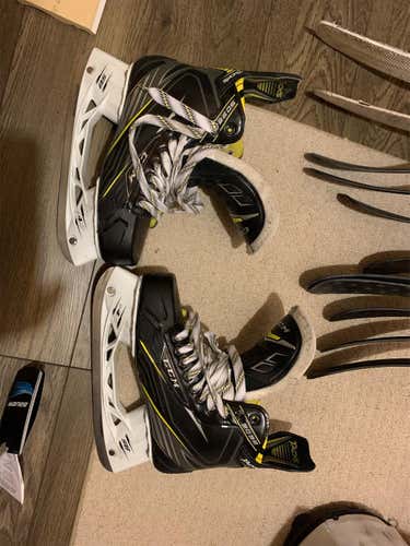 Senior Bauer Tacks 5092 Regular Width Size 8 Hockey Skates
