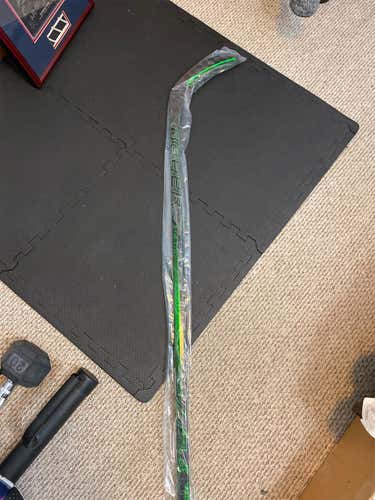 Senior Left Hand Nexus ADV Mid Pattern  Hockey Stick