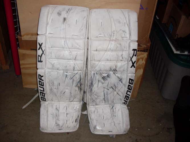 White Used Senior 34+1 Bauer Regular Goalie Full Set