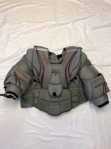 Used Vaughn Ventus SLR Pro Carbon Senior XL Goalie Chest Protector (GCP016B)