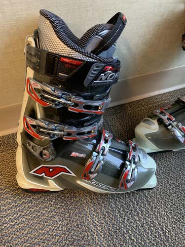 Nordica SpeedMachine Medium Flex Ski Boots