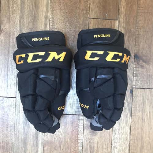 CCM HG12 Penguins Stadium Series (2019) 13" Pro Stock Gloves