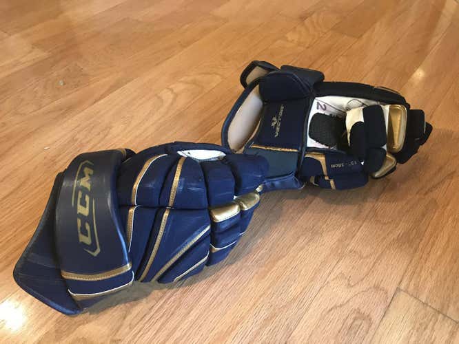 CCM Hockey Gloves 15" Vector