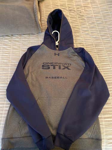 Gray Adult Large Under Armour Sweatshirt