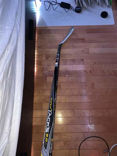 Intermediate Right Handed Super Tacks 2.0  Hockey Stick